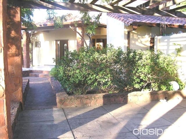 casa c/piscina zona colinas del Yacht Club Lambaré!!!, foto 1