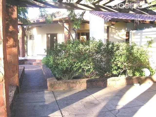 casa c/piscina zona colinas del Yacht Club Lambaré!!!, foto 2