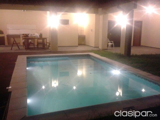 Amplio terreno en bo. Herrera, con quincho y piscina!!! — foto 1