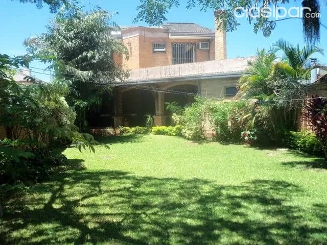 Elegante residencia zona mcal lopez y san martin — foto 2