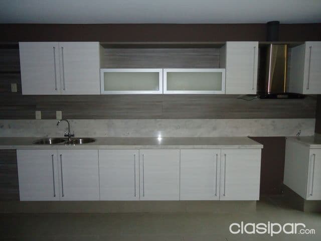 casa c/piscina en barrio cerrado Fndo. Norte!!!