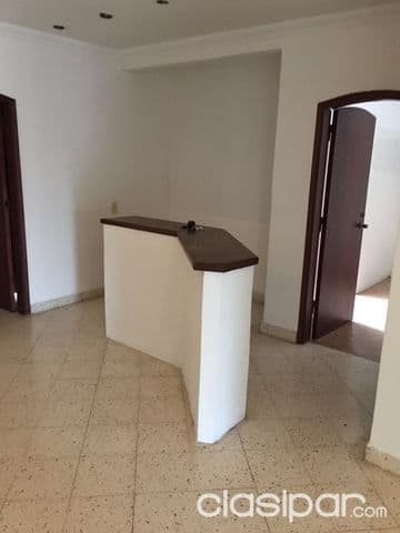 Casa para Oficina o cualquier otro tipo de emprendimiento en el corazón de Villa Morra