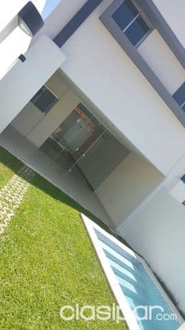 Hermoso Duplex Zona Confederacion (Luque)..COD CL: 508