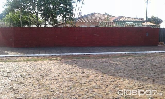 Fernando de la Mora, zona norte, terreno con casa!!!