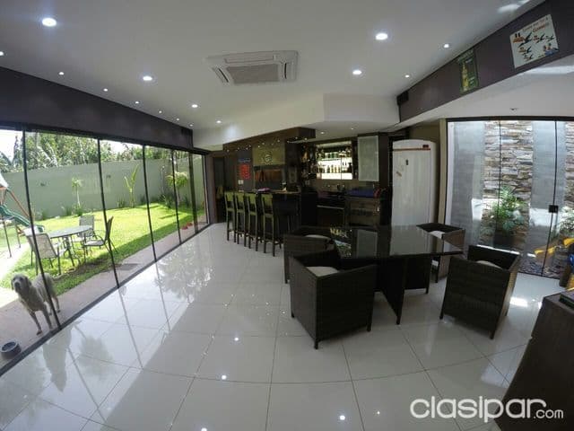 hermosa residencia en barrio Ykua Sati — foto 1