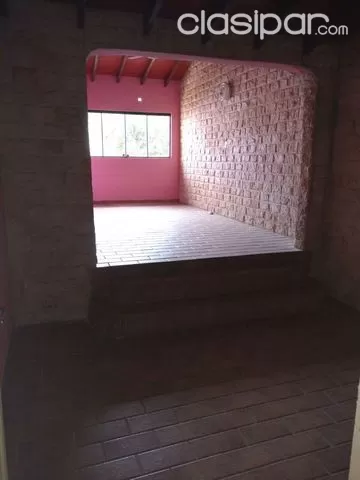 En barrio san vicente, casa en tres niveles, a una cuadra y media de felix bogado!!! — foto 2