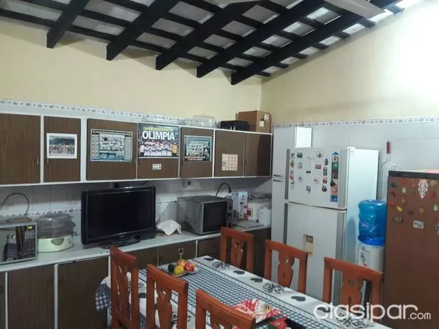 Casa en zona bien ubicada a 20mts de Mcal. Lopez..COD: CL 525 — foto 4