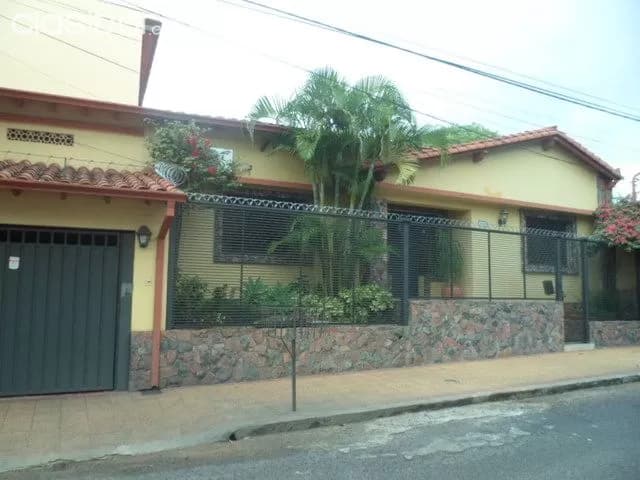 Bº Las Mercedes - Casa a la venta como terreno — foto 2