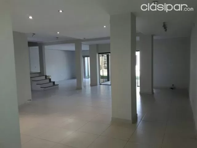 Elegante Residencia en Pleno Barrio Herrera, foto 2