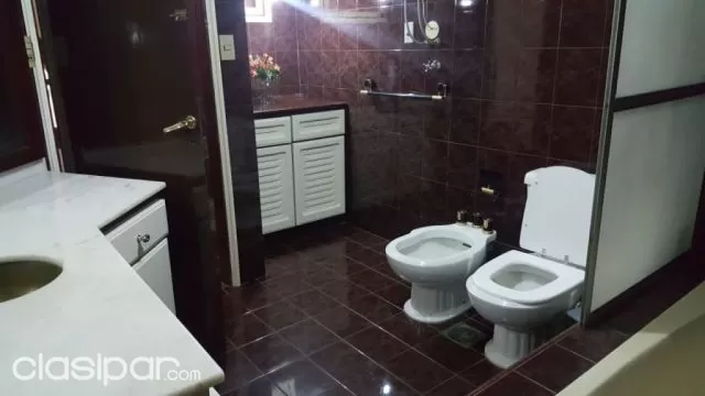 por día/semana/mes casa con piscina en el centro de Encarnación — foto 5
