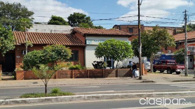 PROPIETARIO Vendo Casa en Asunción, Sobre Avda. Choferes del Chaco