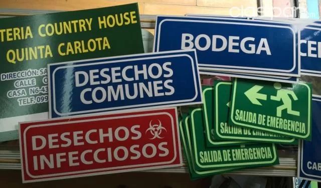 Carteles de señales para obras o guia de areas, foto 2