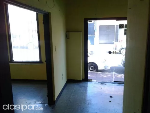 casa céntrica muy bien ubicada...con salon comercial y vivienda..... COD: CL 607, foto 3