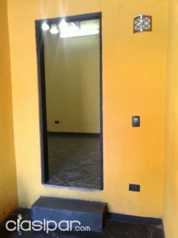casa céntrica muy bien ubicada...con salon comercial y vivienda..... COD: CL 607, foto 5