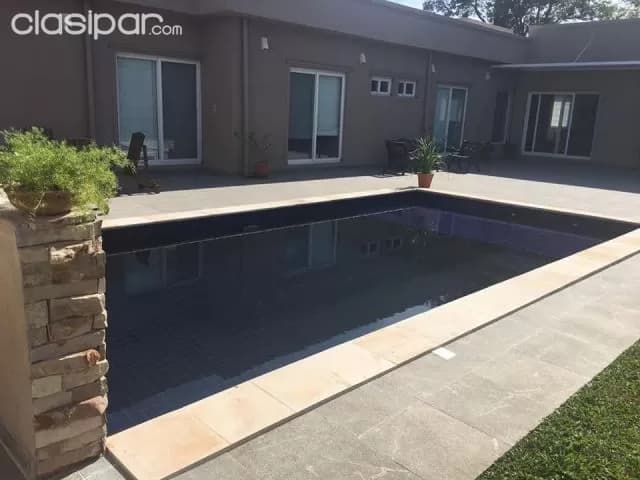 Casa residencia en barrio cerrado en Mariano Roque Alonso — foto 4