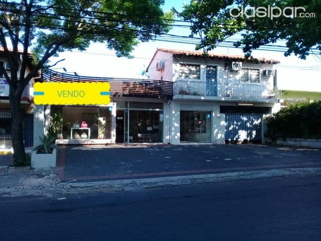 CASA con Salón comercial y departamento E2085