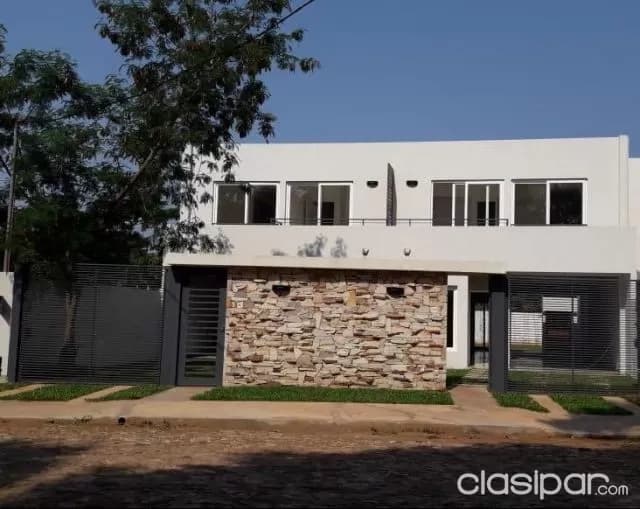 Se vende duplex en Luque — foto 2