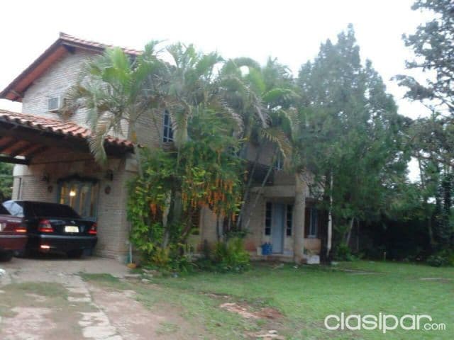 Casa con 4 terrenos juntos detrás del CIT - Luque, foto 1