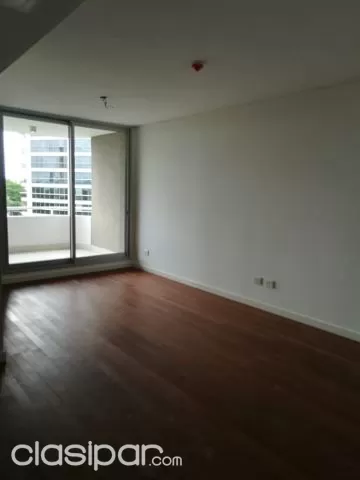 Se alquila departamento en Skytower — foto 2