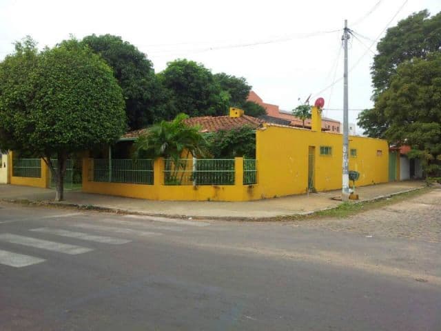 Casa en una esquina B° Recoleta - Asunción (Cód. J4.059) — foto 1
