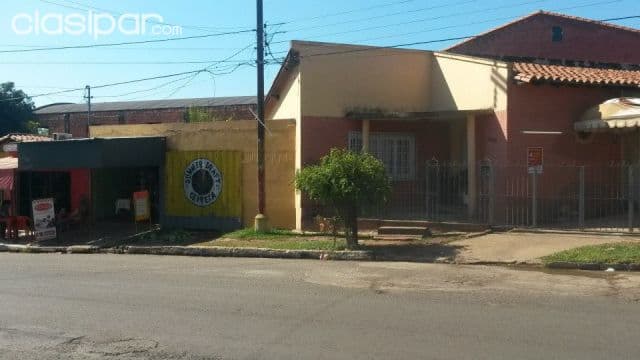 Casa en una esquina Fdo. de la Mora - Zona Norte (Cod.J4.077)