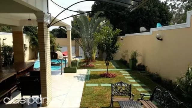 Hermosa Residencia en el barrio Santo Tomas frente al Area 5, foto 5