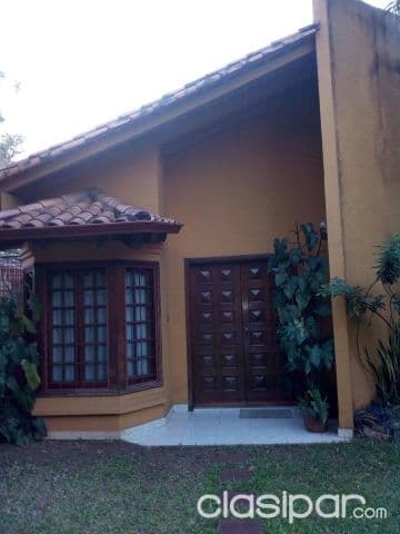 (COD J4.096) Casa sobre Avda Principal Asunción – Vista Alegre