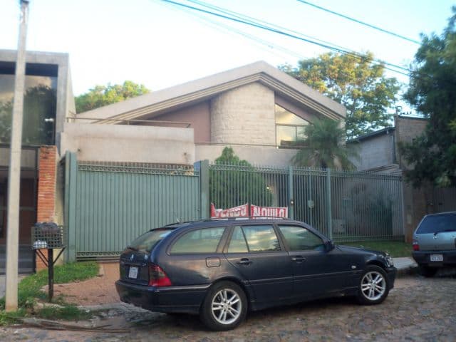 Villa Morra cercanías del colegio