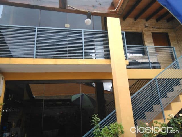 Casa en Fernando de la Mora - Zona Norte (COD 4.101)