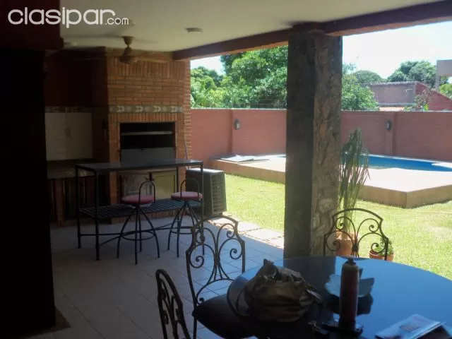 Elegante residencia de 2 plantas piscina en barrio los laureles — foto 3