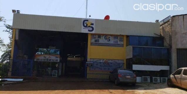 Salon comercial con show room en Ciudad del Este