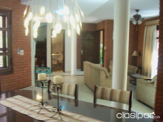 Elegante duplex finamente amoblado en barrio cerrado en Villa Morra