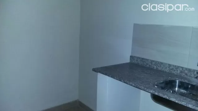 Salon comercial sobre Herrera casi caballero — foto 3