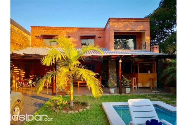Casa zona residencial Mariano Roque Alonso