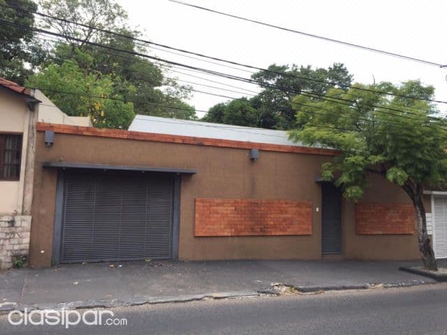 Se vende casa zona Mburuvicha roga — foto principal