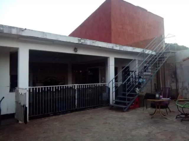 Hermosa casa sobre zona residencial, en lambare. Y5132 — foto 2