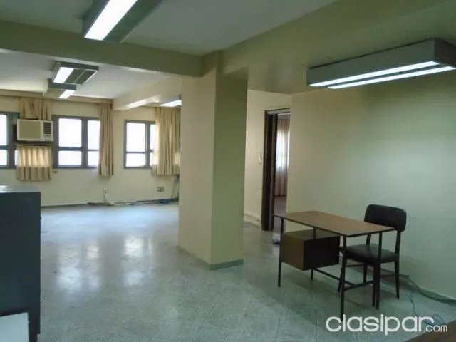Se alquila oficina en el centro — foto 3