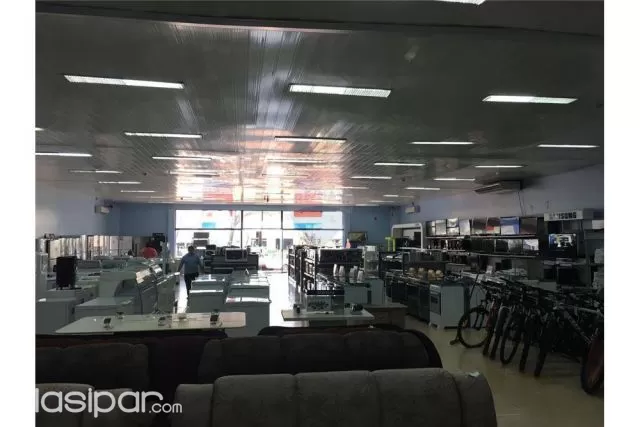 Amplio salon comercial con oficinas 5,600,000,000 ₲, foto 5