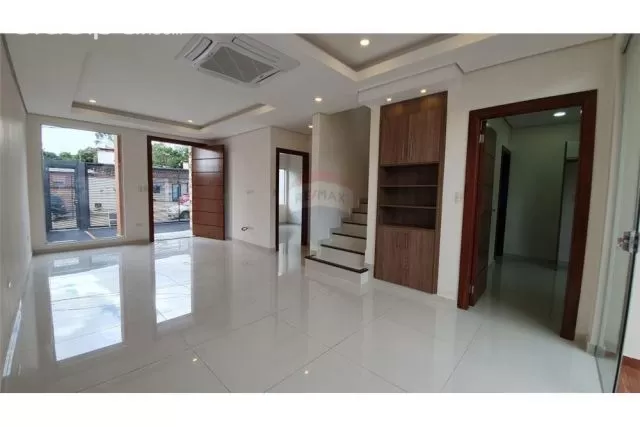 Amplio duplex a estrenar- zona mas alta del cit 180,000 usd, foto 3
