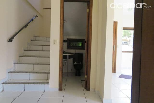 Lujoso departamento de 03 habitaciones en la zona comercial del country