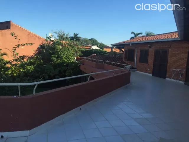 Se vende residencia en Barrio Herrera, foto 2