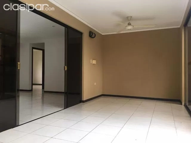 Casa en Luque en barrio cerrado. Cod 2170, foto 3