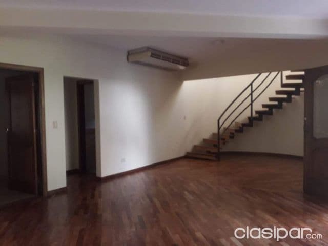 Amplio duplex en barrio cerrado en asuncion villamorra