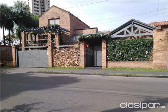 Hermosa Residencia a pasos de Santa Teresa 800,000 USD