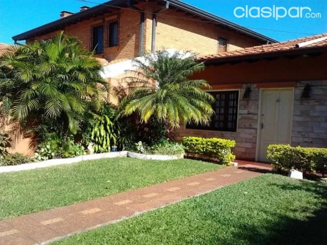 Hermosa residencia en barrio Herrera. J4120 — foto 3