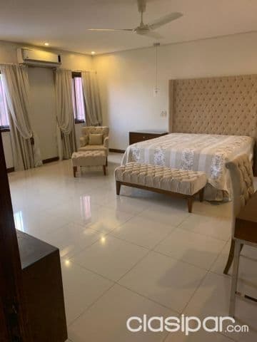 Se alquila casa en barrio Manora