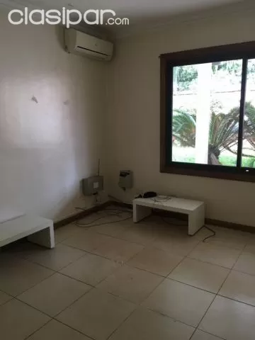 Se alquila amplia casa en barrio Mcal Estigarribia — foto 2