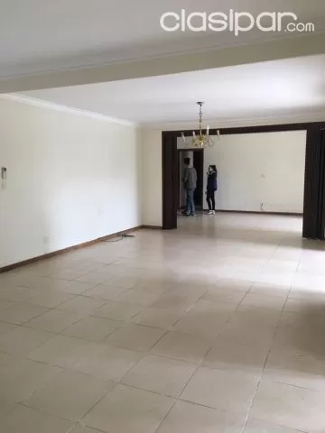 Se alquila amplia casa en barrio Mcal Estigarribia — foto 3
