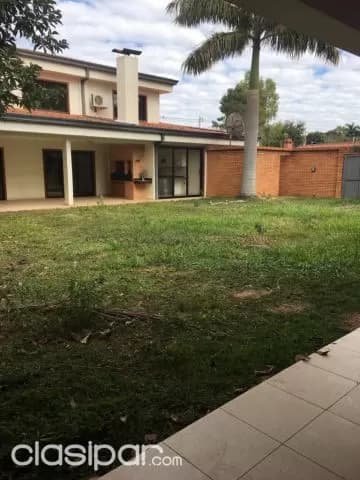 Se alquila amplia casa en barrio Mcal Estigarribia — foto 4