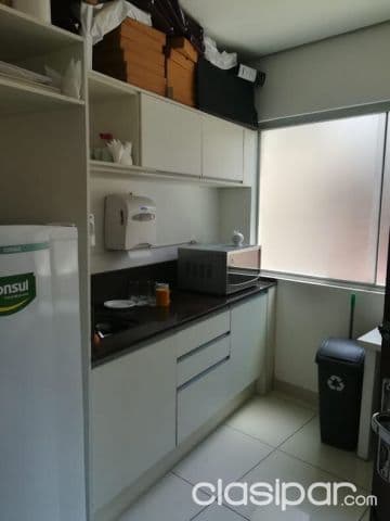 Se alquila oficina en Villa Morra